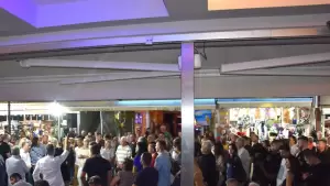 Κοσμοπλημμύρα στις εκδηλώσεις του Γιάννη Ντούμου στην Παραλία και στο Μοσχοχώρι Κοσμοπλημμύρα στις εκδηλώσεις του Γιάννη Ντούμου στην Παραλία και στο Μοσχοχώρι