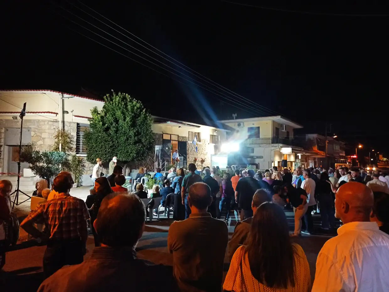 Ο Μακρύγιαλος έστειλε μήνυμα… Μεγάλη η συμμετοχή του κόσμου στην ομιλία του Ανέστη Μανώλα. Ο Μακρύγιαλος έστειλε μήνυμα… Μεγάλη η συμμετοχή του κόσμου στην ομιλία του Ανέστη Μανώλα.