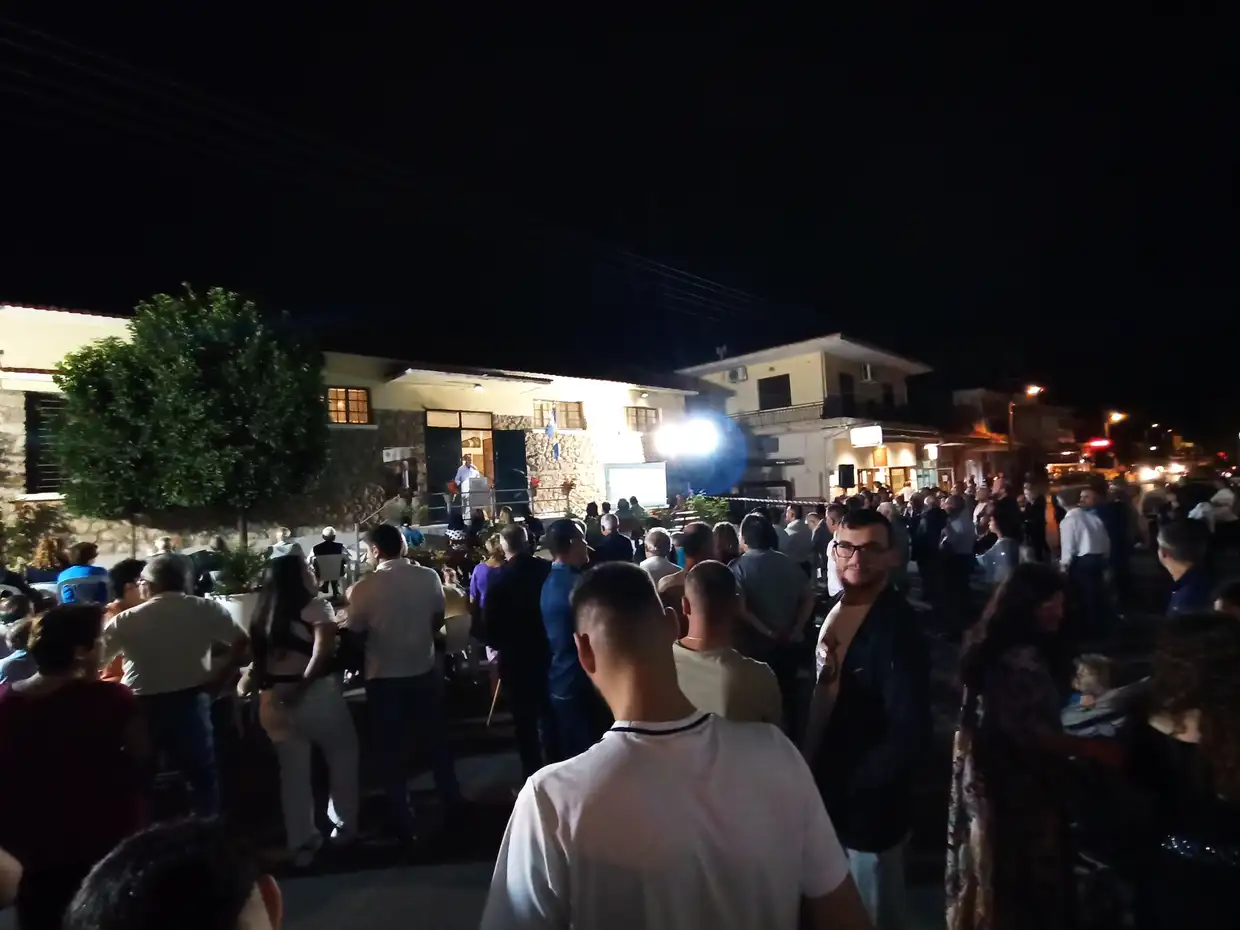 Ο Μακρύγιαλος έστειλε μήνυμα… Μεγάλη η συμμετοχή του κόσμου στην ομιλία του Ανέστη Μανώλα. Ο Μακρύγιαλος έστειλε μήνυμα… Μεγάλη η συμμετοχή του κόσμου στην ομιλία του Ανέστη Μανώλα.