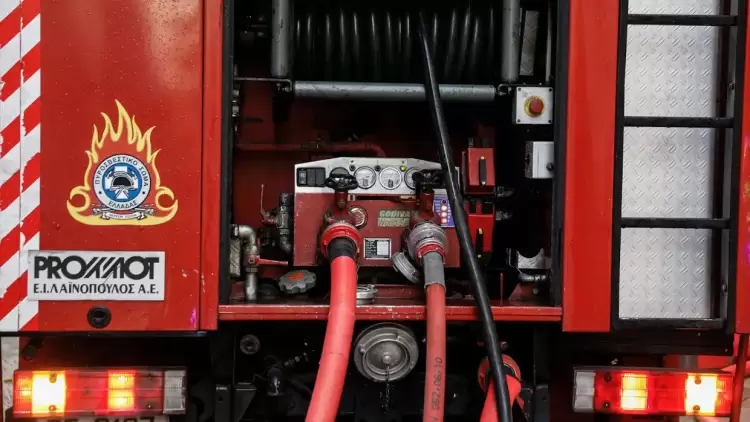 Πιερία: Πυρκαγιά σε αποθηκευτικό χώρο ξενοδοχείου - Κάηκαν δύο ΙΧ και πέντε μοτοσικλέτες (upd) Πιερία: Πυρκαγιά σε αποθηκευτικό χώρο ξενοδοχείου