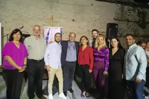 ΣΥΝΘΕΣΗ: Παλμός νίκης στη μεγάλη συγκέντρωση του Βαγγέλη Γερολιόλιου στη Σκοτίνα ΣΥΝΘΕΣΗ: Παλμός νίκης στη μεγάλη συγκέντρωση του Βαγγέλη Γερολιόλιου στη Σκοτίνα