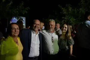 ΣΥΝΘΕΣΗ: Πολύ μεγάλη συγκέντρωση του Βαγγέλη Γερολιόλιου στον πεζόδρομο του Δίου