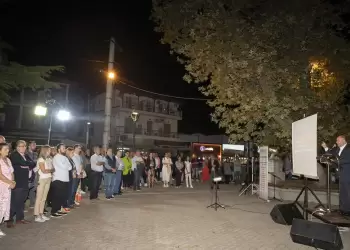 ΣΥΝΘΕΣΗ: Σε κατάμεστες πλατείες και καφενεία συνεχίζει την προεκλογική του εκστρατεία ο υποψήφιος δήμαρχος Βαγγέλης Γερολιόλιος