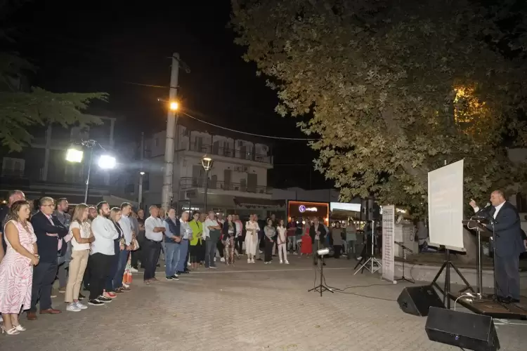 ΣΥΝΘΕΣΗ: Σε κατάμεστες πλατείες και καφενεία συνεχίζει την προεκλογική του εκστρατεία ο υποψήφιος δήμαρχος Βαγγέλης Γερολιόλιος ΣΥΝΘΕΣΗ: Σε κατάμεστες πλατείες και καφενεία συνεχίζει την προεκλογική του εκστρατεία ο υποψήφιος δήμαρχος Βαγγέλης Γερολιόλιος