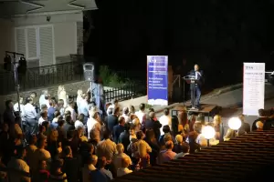 ΣΥΝΘΕΣΗ: Τεράστια η συγκέντρωση στη Βροντού