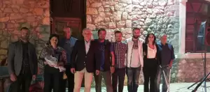 Σύσσωμο το χωριό του Αγίου Σπυρίδωνα υποδέχθηκε & αγκάλιασε τον Πέτρο Κιάφα Σύσσωμο το χωριό του Αγίου Σπυρίδωνα υποδέχθηκε & αγκάλιασε τον Πέτρο Κιάφα