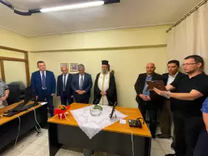 Αγιασμός στο πολιτικό γραφείο του κ. Κομνηνού Δελβερούδη Αγιασμός στο πολιτικό γραφείο του κ. Κομνηνού Δελβερούδη