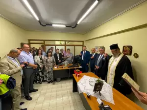 Αγιασμός στο πολιτικό γραφείο του κ. Κομνηνού Δελβερούδη Αγιασμός στο πολιτικό γραφείο του κ. Κομνηνού Δελβερούδη