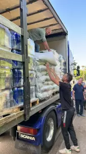 Η ανθρωπιά δε βούλιαξε στο κάμπο της Θεσσαλίας