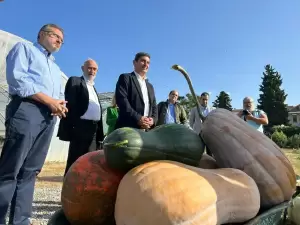 Επίσκεψη υπουργού Αγροτικής Ανάπτυξης και Τροφίμων, Λευτέρη Αυγενάκη Επίσκεψη υπουργού Αγροτικής Ανάπτυξης και Τροφίμων, Λευτέρη Αυγενάκη