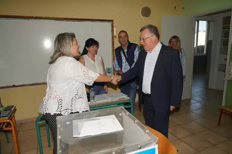 Ο Γιάννης Ντούμος περιόδευσε στα εκλογικά τμήματα Κατερίνης Ο Γιάννης Ντούμος περιόδευσε στα εκλογικά τμήματα Κατερίνης