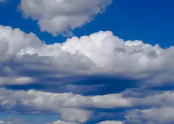 Ο Καιρός σήμερα, Κυριακή 08/10, στην Κατερίνη και Πιερία: Εκλογές με συννεφιά και μικρή άνοδος της θερμοκρασίας