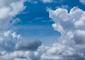 Ο Καιρός σήμερα, Πέμπτη 12/10, στην Κατερίνη και Πιερία: Γενικά αίθριος με λίγες πρόσκαιρες νεφώσεις Ο Καιρός σήμερα, Πέμπτη 12/10, στην Κατερίνη και Πιερία: Γενικά αίθριος με λίγες πρόσκαιρες νεφώσεις