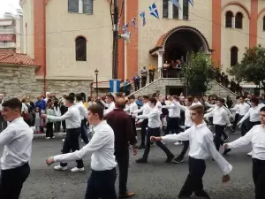 Κατερίνη – Ζωντανά η παρέλαση για την 111η  Επέτειο από την απελευθέρωση της πόλης (φωτορεπορτάζ)