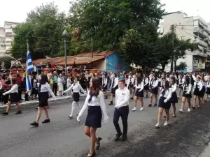 Κατερίνη – Ζωντανά η παρέλαση για την 111η  Επέτειο από την απελευθέρωση της πόλης (φωτορεπορτάζ)