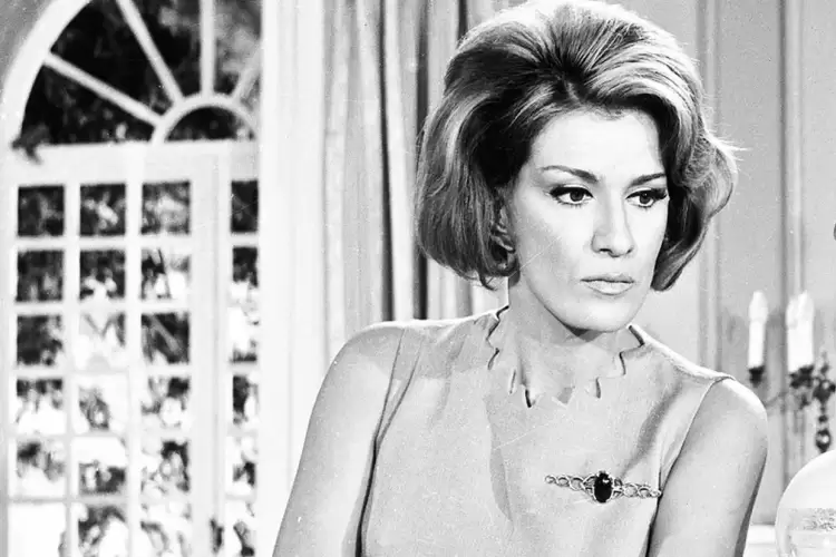 Μαίρη Χρονοπούλου: «Θέλω ένα καλό τέλος, σιχαίνομαι τα γεράματα»