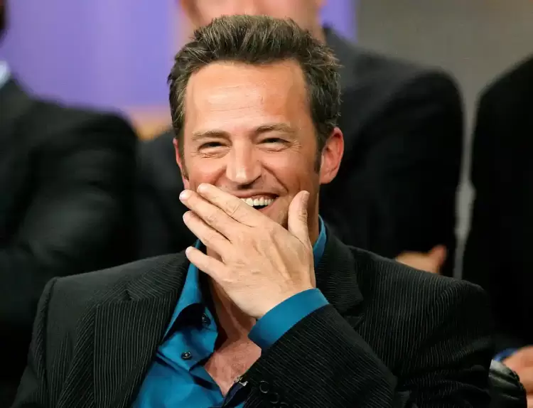 Πέθανε ο Matthew Perry – Θρήνος για τον θάνατο του «Chandler Bing» από τα Φιλαράκια Πέθανε ο Matthew Perry – Θρήνος για τον θάνατο του «chandler Bing» από τα Φιλαράκια