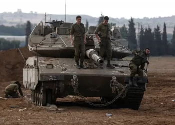 Πόλεμος στη Μέση Ανατολή: «Νεκρή ζώνη» στα σύνορα του Ισραήλ με τον Λίβανο – Ανταλλαγές πυρών με τη Χεζμπολάχ