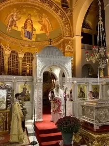 Προεόρτια αρχιερατική αγρυπνία  στον Άγιο Δημήτριο Θεσσαλονίκης με τη συμμετοχή νέων 