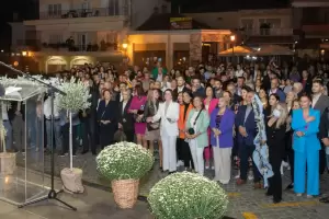 ΣΥΝΘΕΣΗ: Πρωτοφανής συγκέντρωση στο Λιτόχωρο ΣΥΝΘΕΣΗ: Πρωτοφανής συγκέντρωση στο Λιτόχωρο