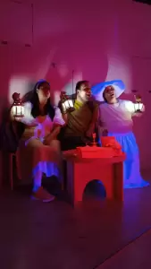 Θέατρο Commedia: Τα 2 μ στην άκρη του κόσμου