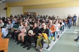 Το 15ο Δημοτικό Σχολείο Κατερίνης σε κλίμα συγκίνησης τίμησε την 83η επέτειο του ΟΧΙ