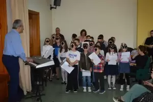 Το 15ο Δημοτικό Σχολείο Κατερίνης σε κλίμα συγκίνησης τίμησε την 83η επέτειο του ΟΧΙ