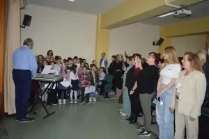 Το 15ο Δημοτικό Σχολείο Κατερίνης σε κλίμα συγκίνησης τίμησε την 83η επέτειο του ΟΧΙ