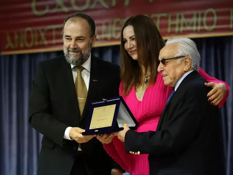 Βίκυ Φλέσσα: Η τεχνητή νοημοσύνη δεν προγραμματίζεται από ανθρώπους, έχει πλέον φτάσει στο σημείο να αυτοπρογραμματίζεται! Βίκυ Φλέσσα: Η τεχνητή νοημοσύνη δεν προγραμματίζεται από ανθρώπους, έχει πλέον φτάσει στο σημείο να αυτοπρογραμματίζεται!