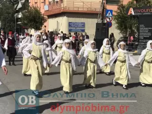 Ζωντανά από την Κατερίνη: Η μαθητική παρέλαση για την 28η Οκτωβρίου (εικόνες και βίντεο)