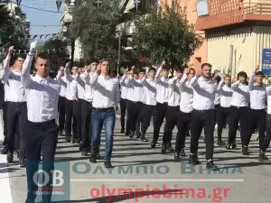 Ζωντανά από την Κατερίνη: Η μαθητική παρέλαση για την 28η Οκτωβρίου (εικόνες και βίντεο)