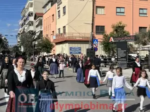 Ζωντανά από την Κατερίνη: Η μαθητική παρέλαση για την 28η Οκτωβρίου (εικόνες και βίντεο)