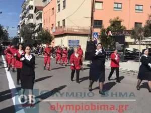 Ζωντανά από την Κατερίνη: Η μαθητική παρέλαση για την 28η Οκτωβρίου (εικόνες και βίντεο)