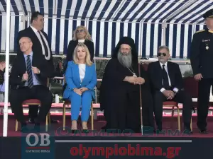 Ζωντανά από την Κατερίνη: Η μαθητική παρέλαση για την 28η Οκτωβρίου (εικόνες και βίντεο)