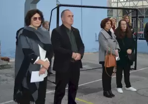 15ο Δημοτικό Σχολείο Κατερίνης: Γιόρτασε την πεντηκοστή επέτειο της εξέγερσης του Πολυτεχνείου