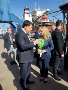 Άννα Μάνη – Παπαδημητρίου: Τα ναυπηγεία Ελευσίνας σαλπάρουν προς νέους δρόμους ανάπτυξης