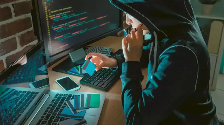 Αυξήθηκαν οι απάτες με κάρτα – Οι επικίνδυνες συναλλαγές Αυξήθηκαν οι απάτες με κάρτα – Οι επικίνδυνες συναλλαγές