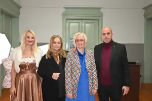 Έκθεση φωτογραφίας Στέλλας Τζιτζιλή «Γυναίκα εστί»