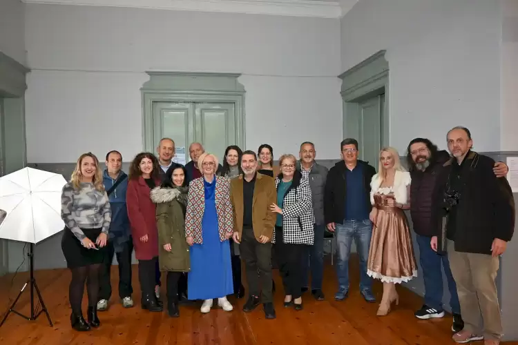 Έκθεση φωτογραφίας Στέλλας Τζιτζιλή «Γυναίκα εστί»