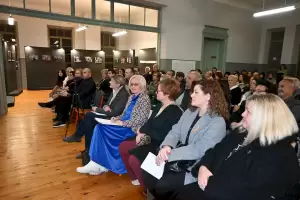 Έκθεση φωτογραφίας Στέλλας Τζιτζιλή «Γυναίκα εστί»