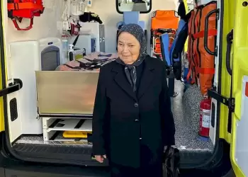 Γιαγιά από το Μεσολόγγι αγόρασε από το υστέρημά της ένα ασθενοφόρο για την πόλη της