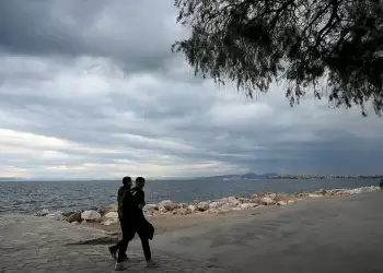 Κακοκαιρία εξπρές στην Ελλάδα – Αέρινο τείχος χωρίζει την Ευρώπη στα δύο