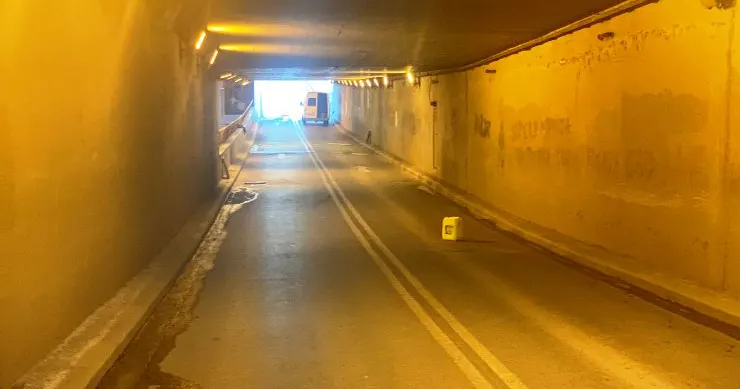 Κατερίνη: Σοβαρό ατύχημα σημειώθηκε πριν από λίγο στην υπόγεια γέφυρα στην περιοχή του Σταθμού Κατερίνης