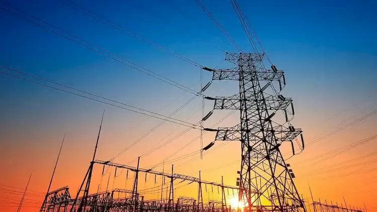 Μείωση της τιμής, αλλά και της ζήτησης – Πώς κινήθηκε η αγορά ηλεκτρισμού τον Οκτώβριο