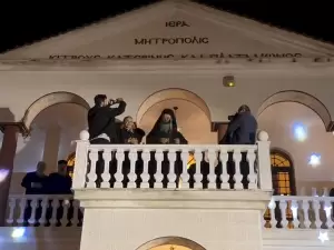 Η Μητρόπολη Κατερίνης φωταγώγησε το δικό της χριστουγεννιάτικο δέντρο (εικόνες) Η Μητρόπολη Κατερίνης φωταγώγησε το δικό της χριστουγεννιάτικο δέντρο (εικόνες)