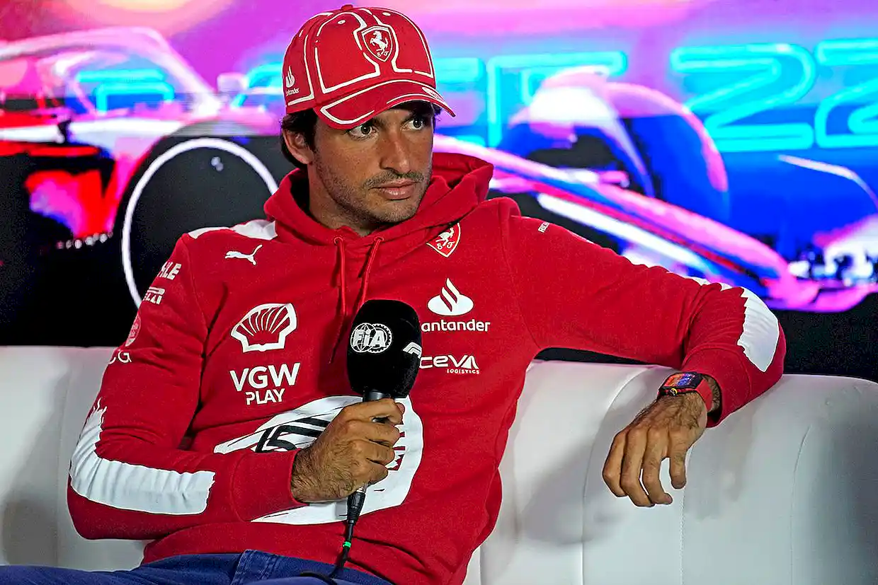 Οι λόγοι που κάνουν τον Σάινθ να πιστεύει στη δεύτερη φετινή νίκη της Ferrari, στο Λας Βέγκας
