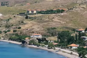 Οι βράχοι στον Αη Γιάννη Κάσπακα της Λήμνου