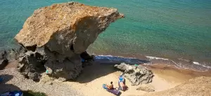 Οι βράχοι στον Αη Γιάννη Κάσπακα της Λήμνου