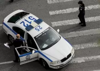 Πιερία: Άδειαζαν σπίτια.. σαν οικογένεια