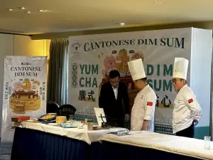 Ο Σταύρος Δαραξής με Κινέζους επιχειρηματίες συμμετείχε σε εκδήλωση του ελληνοκινεζικού εμπορικού επιμελητηρίου